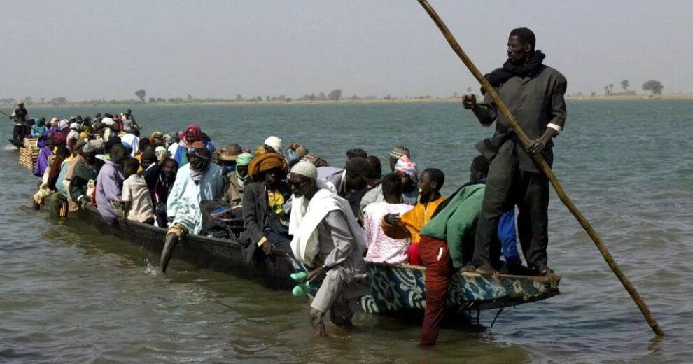 A canoe sinks in Guinea, killing at least 7 schoolgirls
